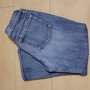 Old Navy "The Flirt" light blue capri jeans